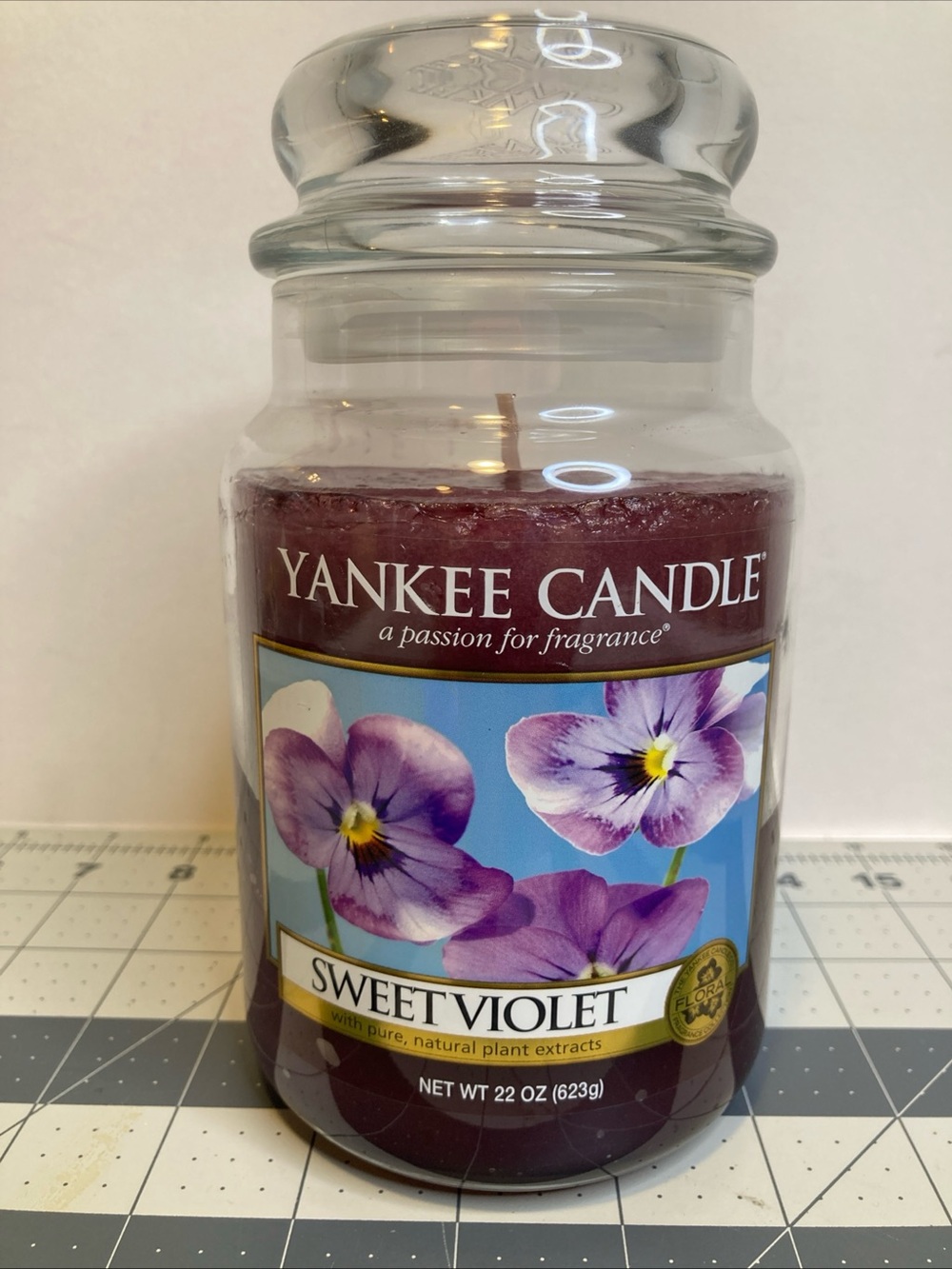 Yankee Candle Sweet Violet Large Jar 22 Oz Classic Label